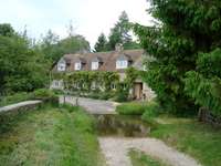 Entering Village of Duntisbourne Rouse