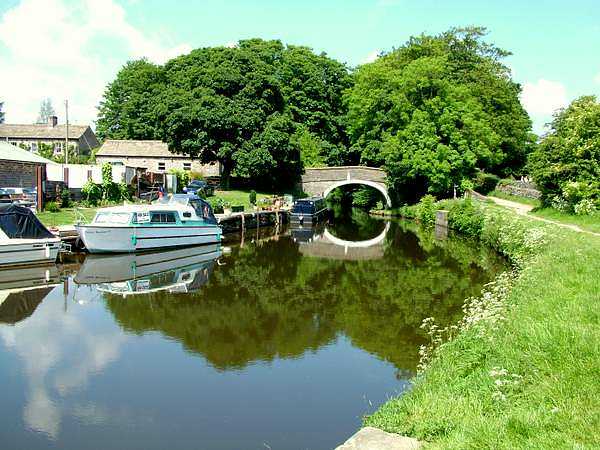 Williamson Bridge over Leeds Liverpool Canal