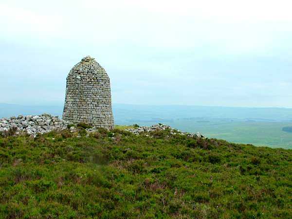 Currick or chambered cairn on Padon Hill, just off the route
